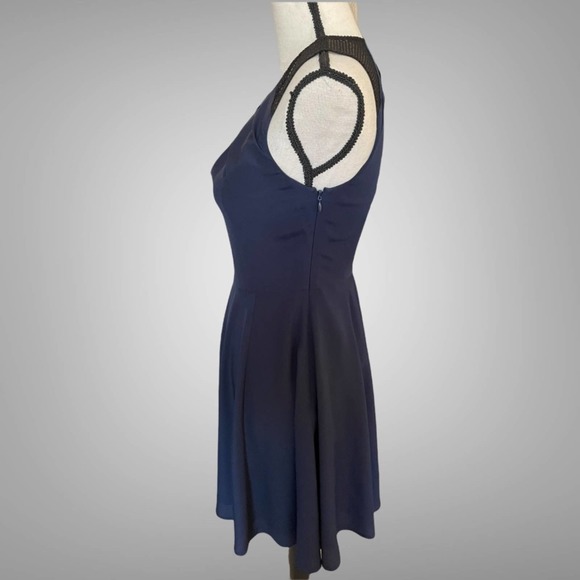 Express Navy Blue Mesh Fit and Flare Sleeveless Mini Dress Pleated Front Size 2 - Picture 5 of 9